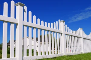 vinyl fence construction
